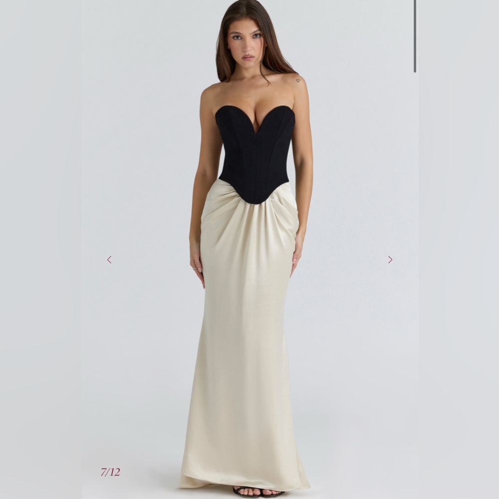 House of CB SORCHA
Black & Champagne Corset Maxi Gown